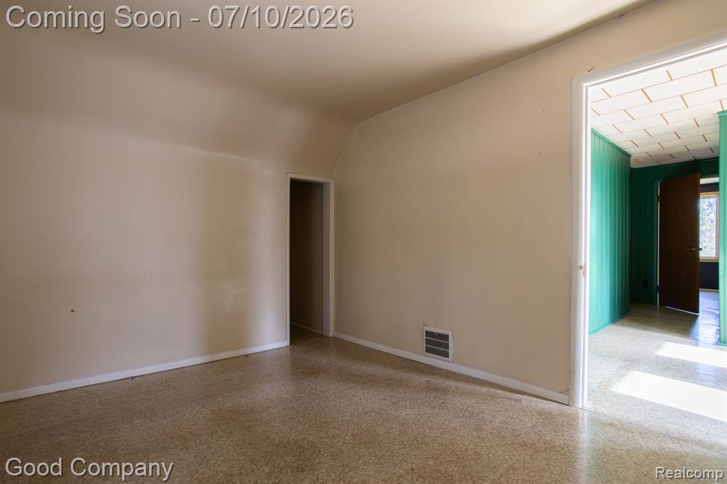 723 Pine Street, Wyandotte, MI 48192 — Photo 23