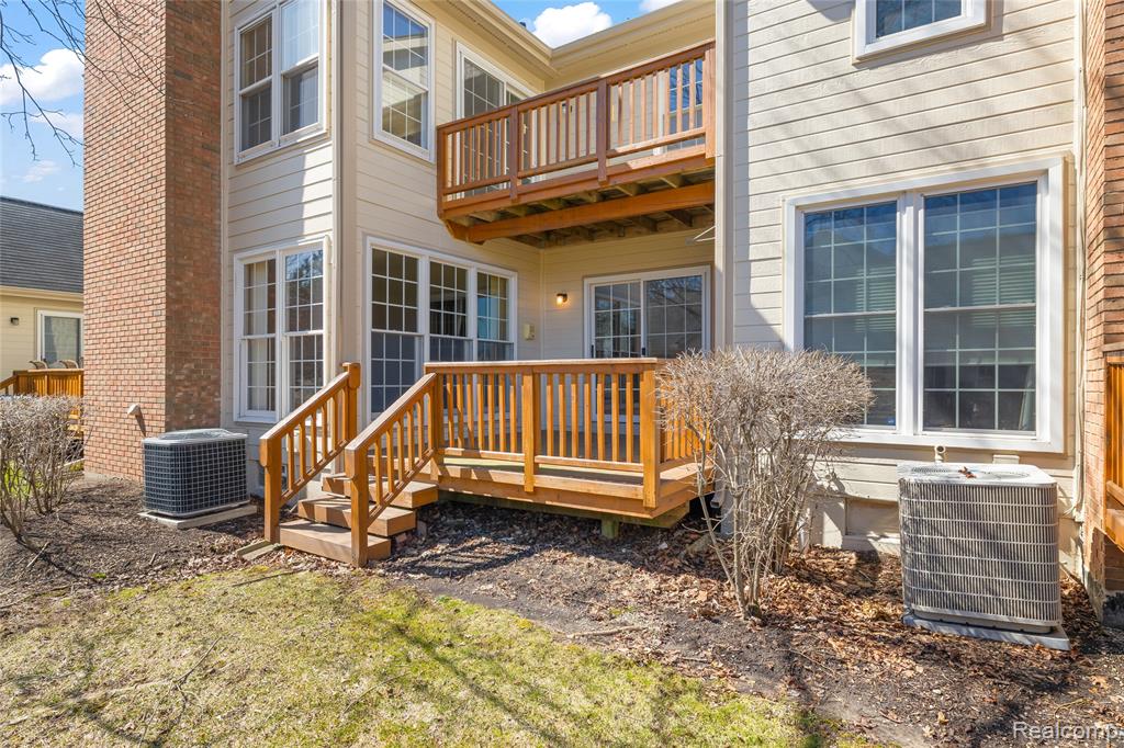 16252 Country Knoll Drive, Northville, MI 48168 — Photo 5