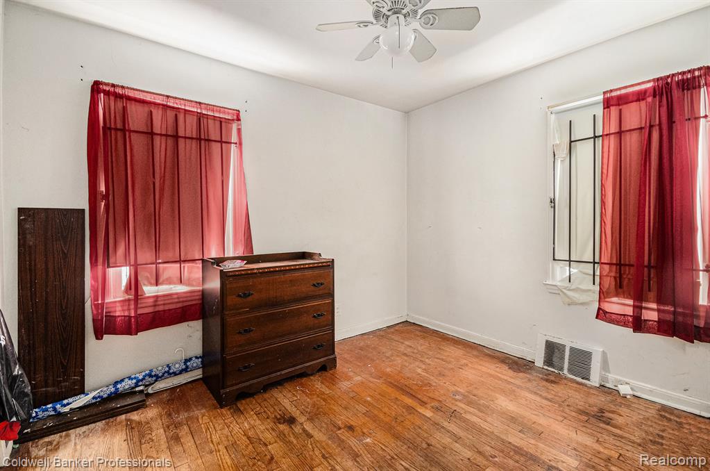 17867 Mackay Street, Detroit, MI 48212 — Photo 9