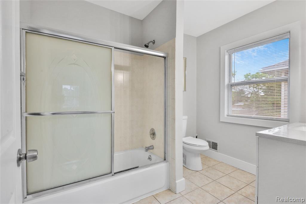 80 Northbound Gratiot Avenue, Shelby Twp, MI 48043 — Photo 18