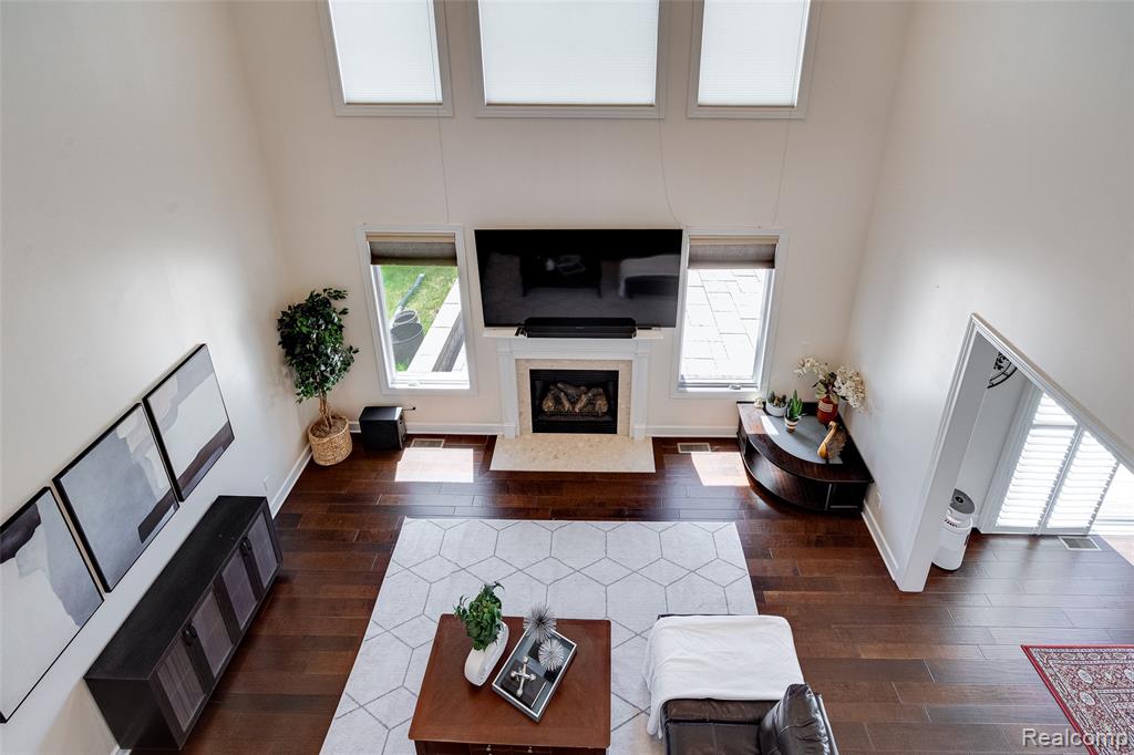 47576 VALENCIA Circle, Novi, MI — Photo 45