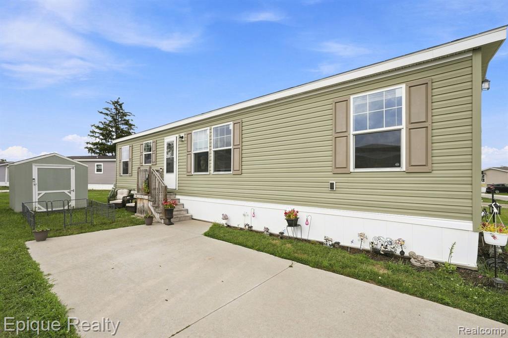 15915 Marentette, Clinton Twp, MI 48038