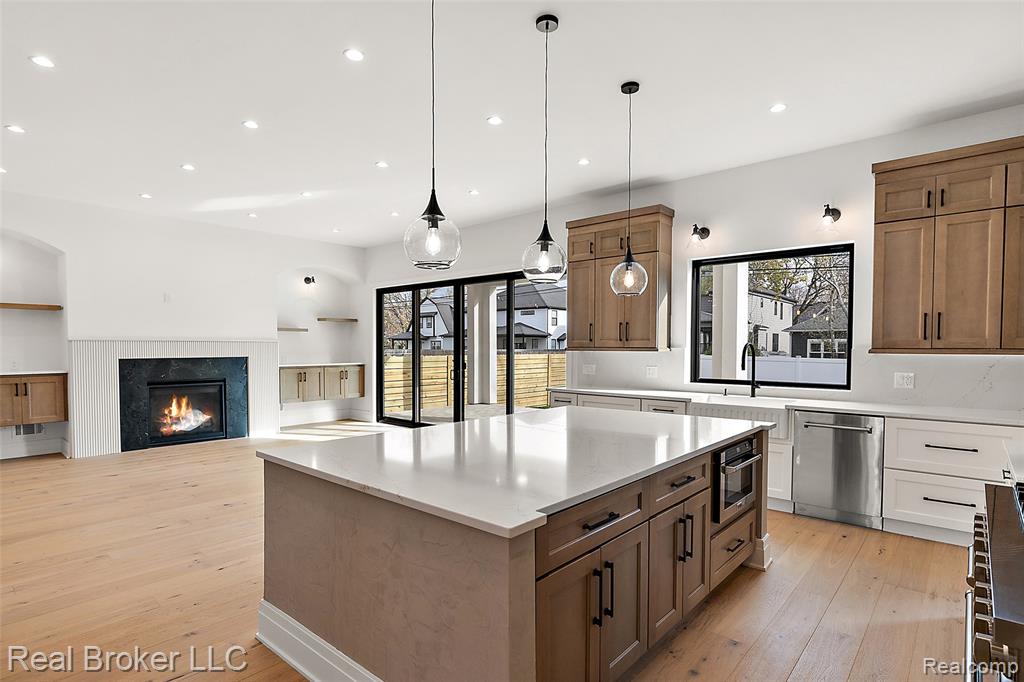 4240 Tonawanda Avenue, Royal Oak, MI 48073 — Photo 29