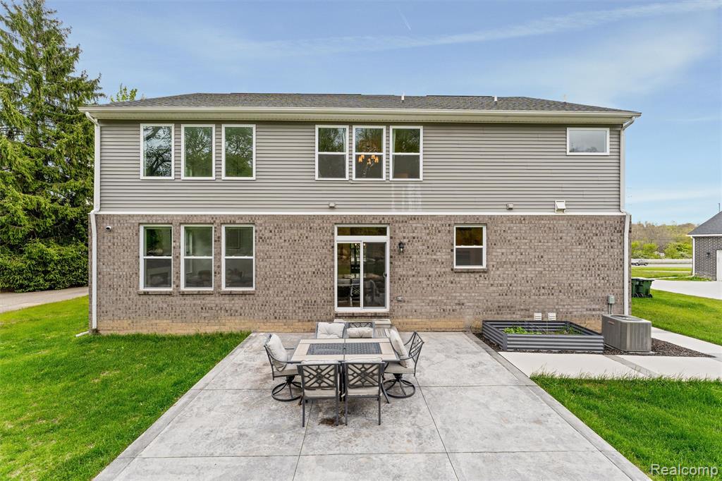 908 S Livernois Road, Rochester Hills, MI 48307 — Photo 49