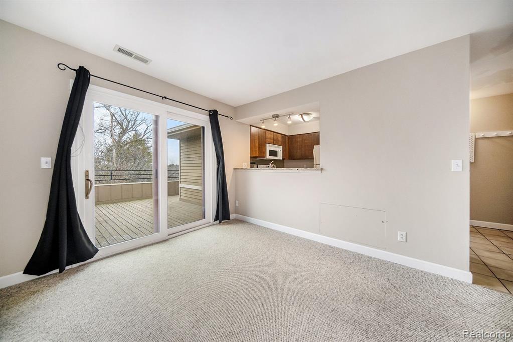 350 Briarcrest Drive, 165, Ann Arbor, MI 48104 — Photo 8