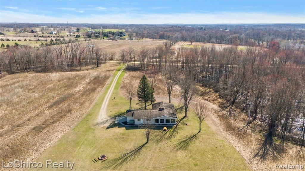 8603 N OWOSSO Road, Fowlerville, MI 48836 — Photo 40