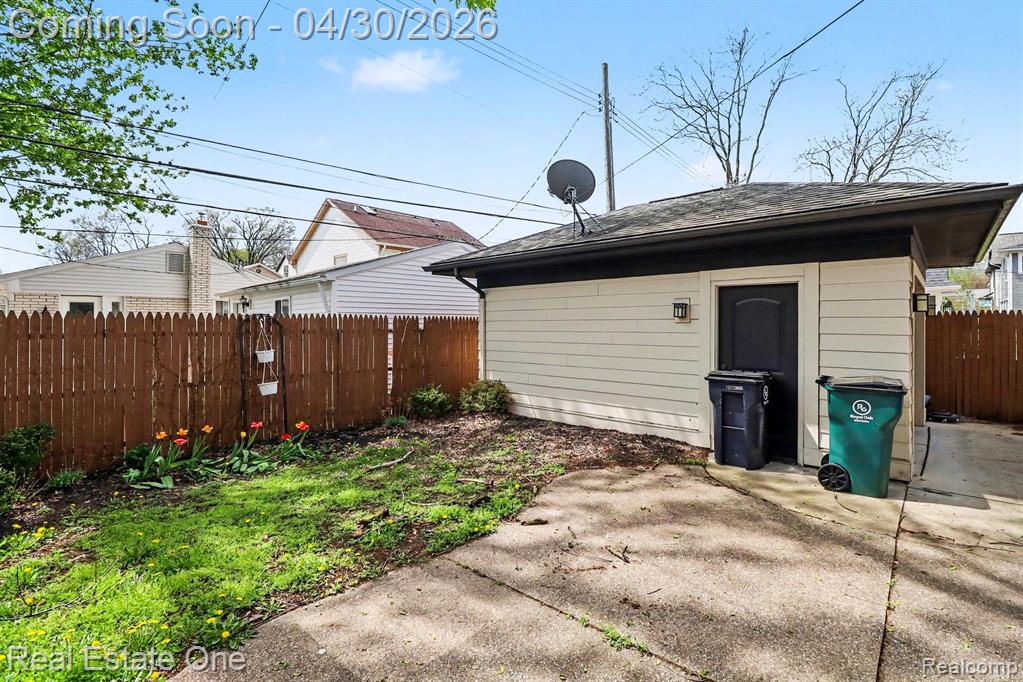 714 E University Avenue, Royal Oak, MI 48067 — Photo 35