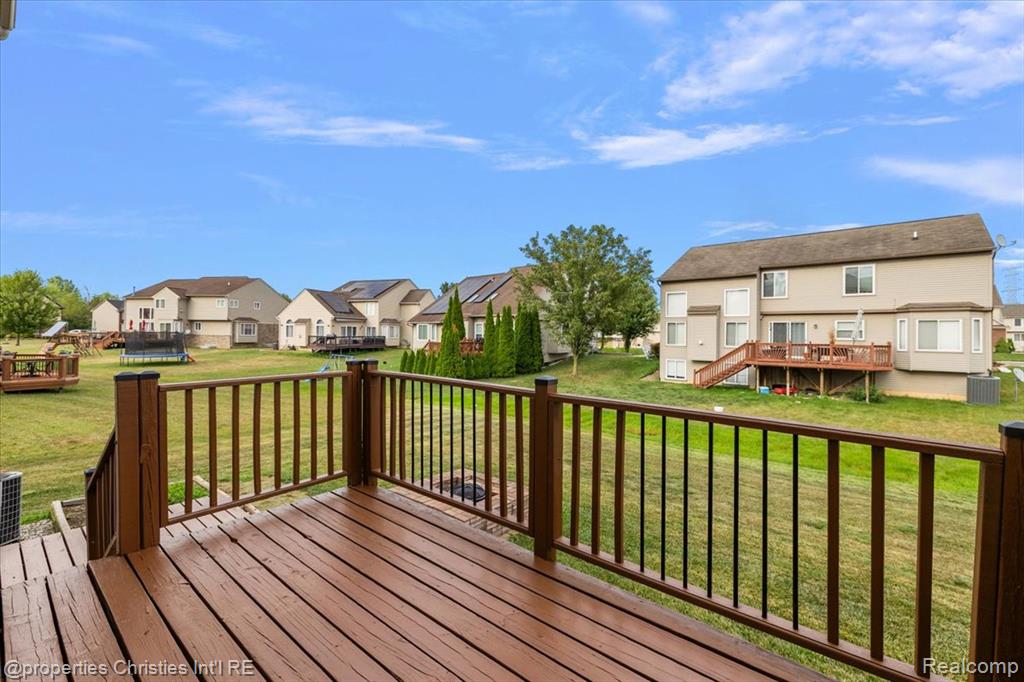 6367 Florence Lane, Belleville, MI 48111 — Photo 9