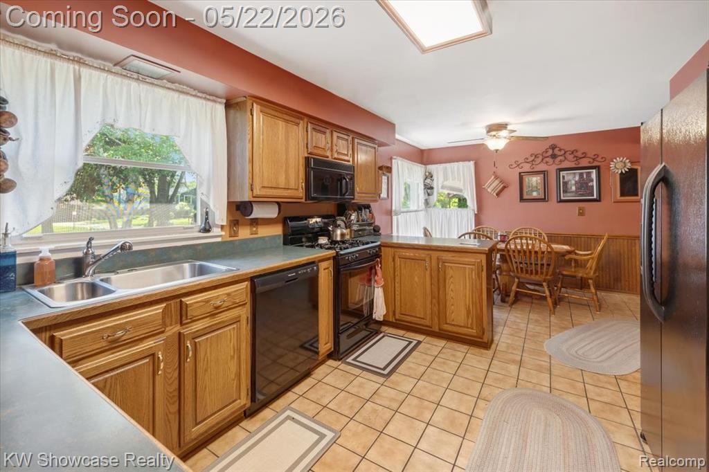 21105 Hugo Street, Farmington, MI 48336 — Photo 14