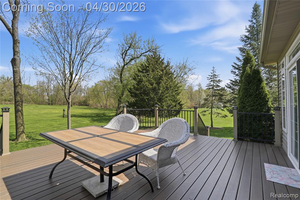 9031 Hidden Oaks Drive, Grand Blanc, MI 48439 — Photo 39