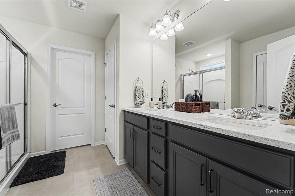 6109 Kingsley Court, Clarkston, MI — Photo 24