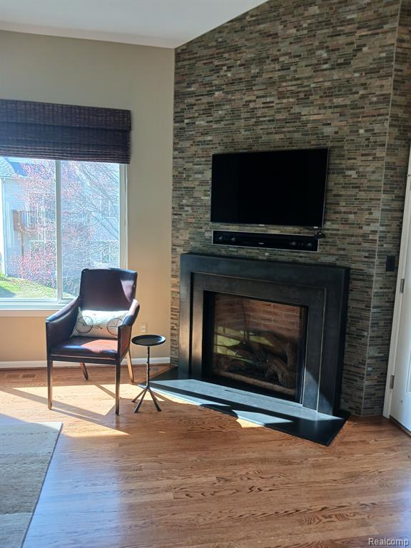 644 MILL POINTE Drive, Milford, MI 48381 — Photo 15