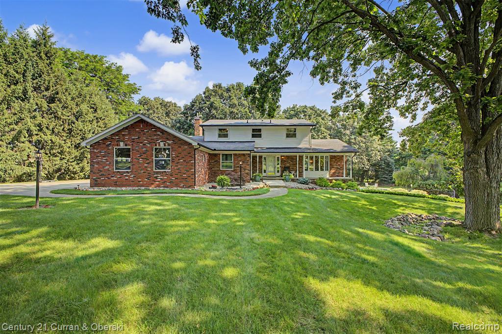 8661 N Dutchess Drive, Romeo, MI 48065