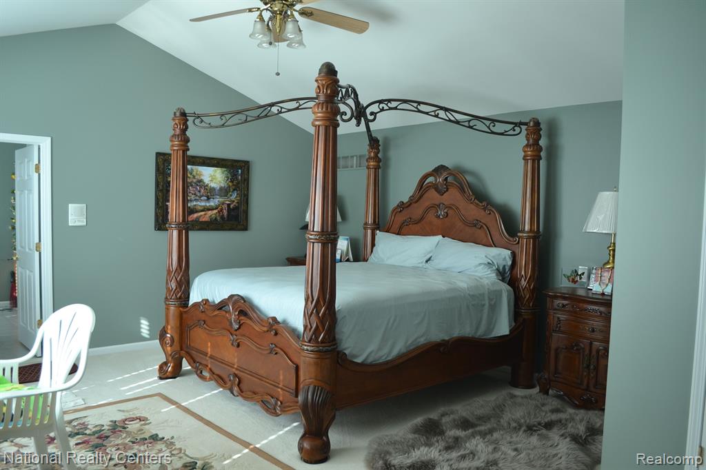 8290 HUMMINGBIRD Drive, Ypsilanti, MI 48197 — Photo 9