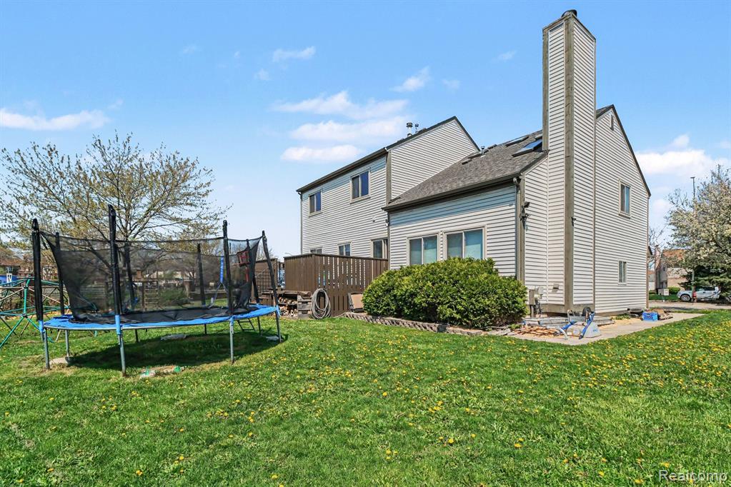 1640 Estates Drive, Detroit, MI 48206 — Photo 32