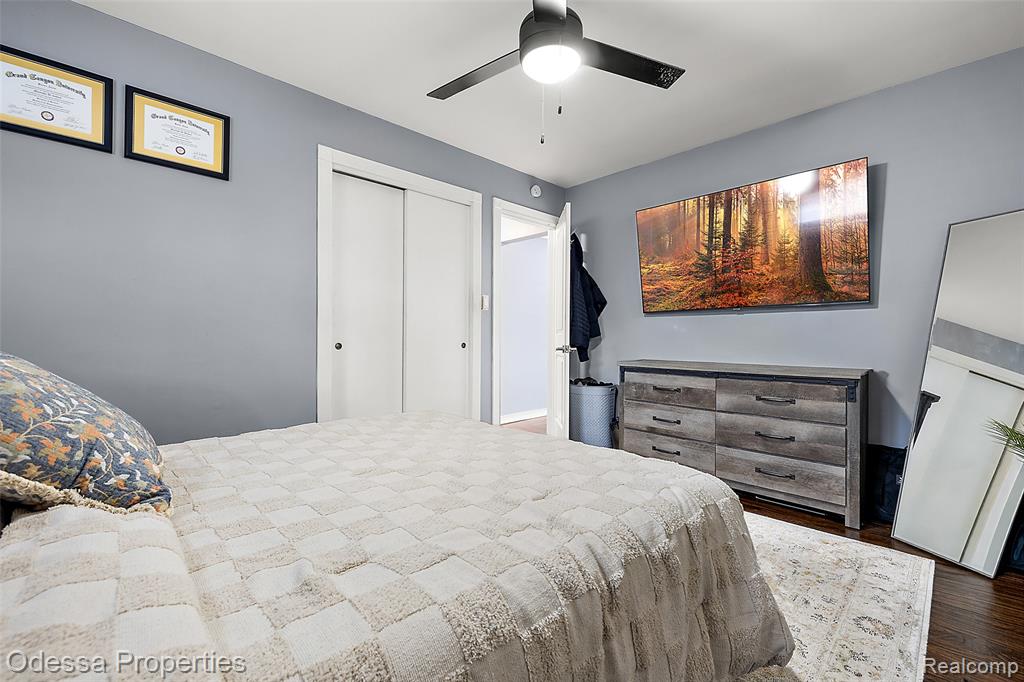 8641 Whitefield Street, Dearborn Heights, MI 48127 — Photo 15