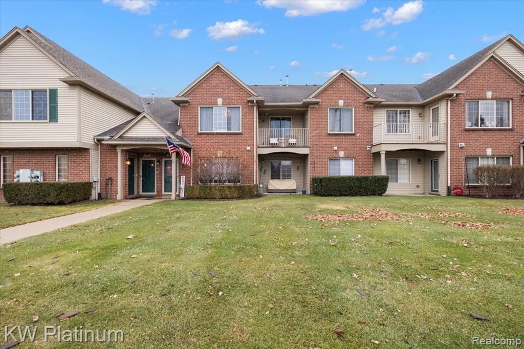 45519 Hidden View Court, Utica, MI 48315 — Photo 2
