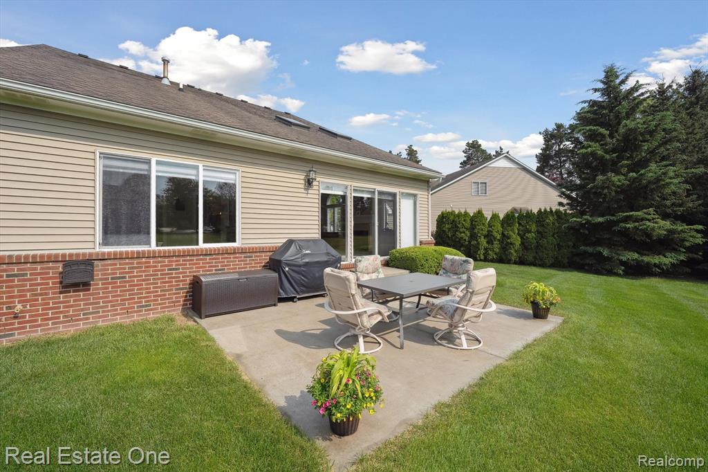 446 Delmar Court, Highland, MI — Photo 50