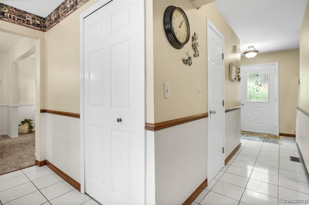54286 Bradshaw Drive, New Baltimore, MI 48047 — Photo 15