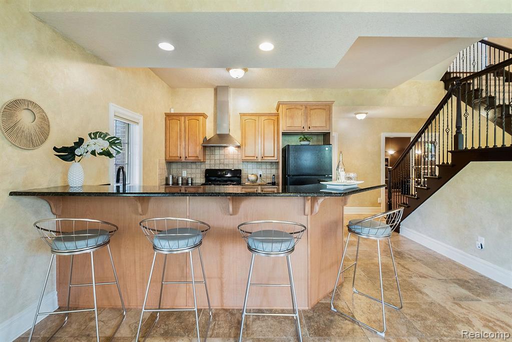 8294 WARWICK GROVES, Grand Blanc, MI 48439 — Photo 50