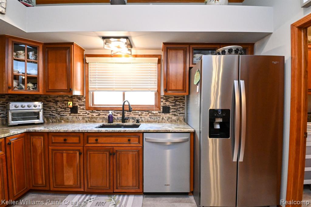 4442 WISTERIA Court, Warren, MI 48092 — Photo 14