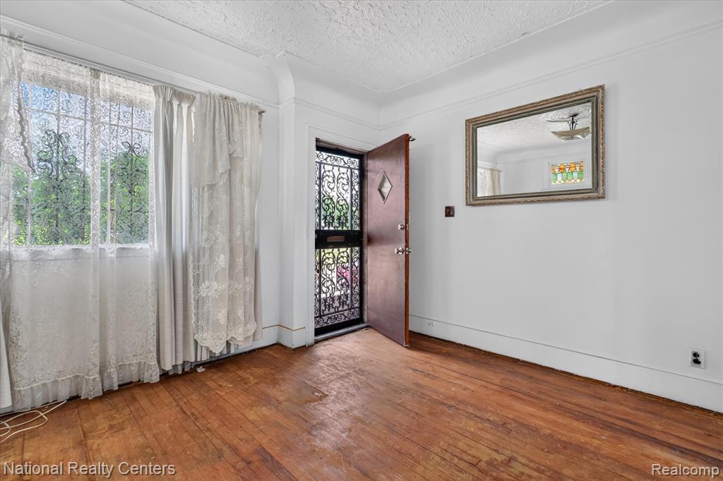 13814 Newbern Street, Hamtramck, MI 48212 — Photo 5