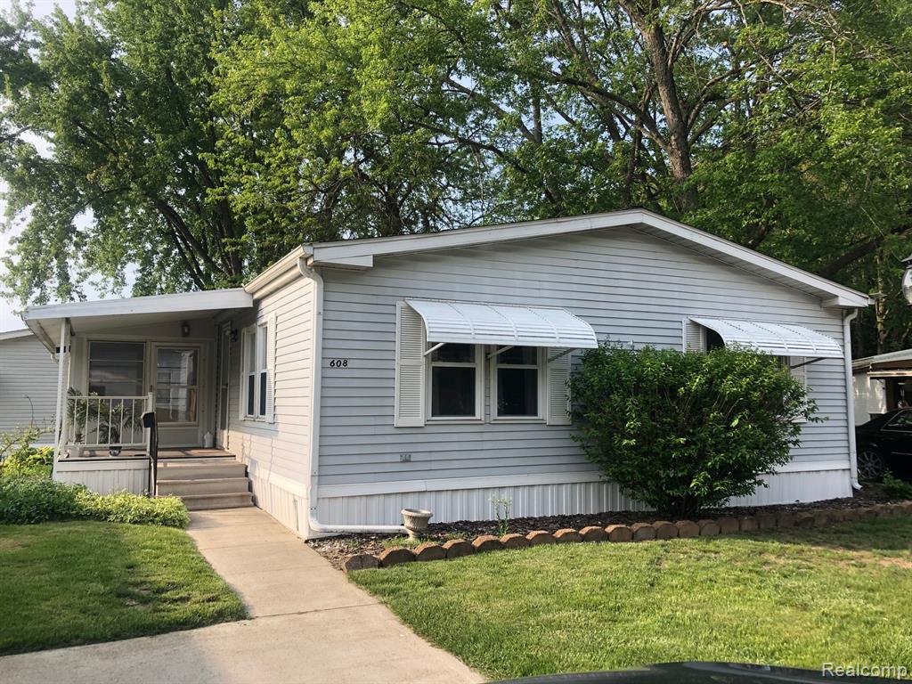608 Holly Court, Jonesville, MI 49250 — Photo 3