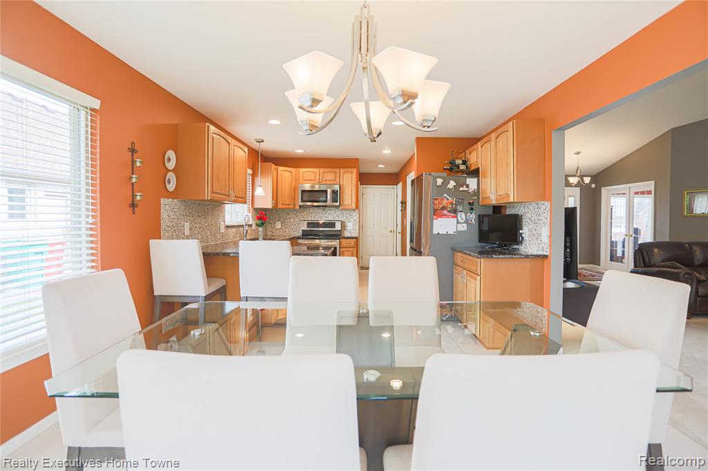 50315 Alden Drive, Macomb, MI 48044 — Photo 21