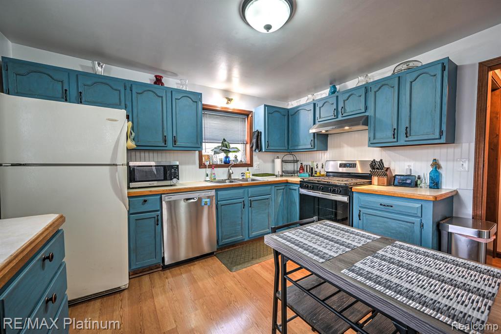 604 S LEROY Street, Fenton, MI 48430 — Photo 13