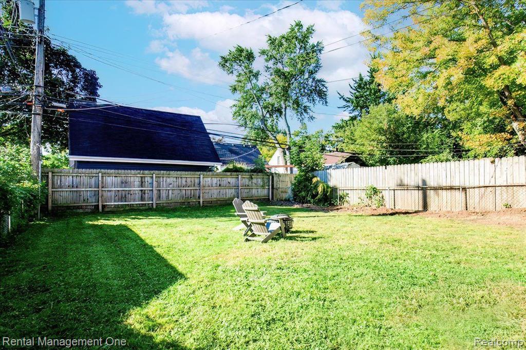 710 E 12 MILE Road, Royal Oak, MI 48073 — Photo 31
