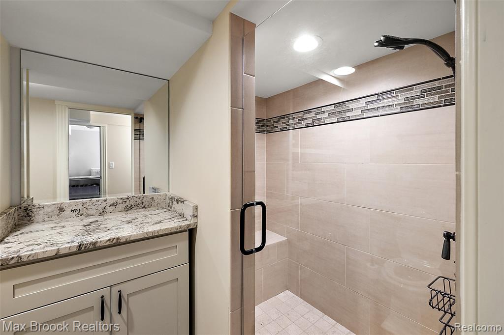 537 Pleasant Street, Birmingham, MI 48009 — Photo 38