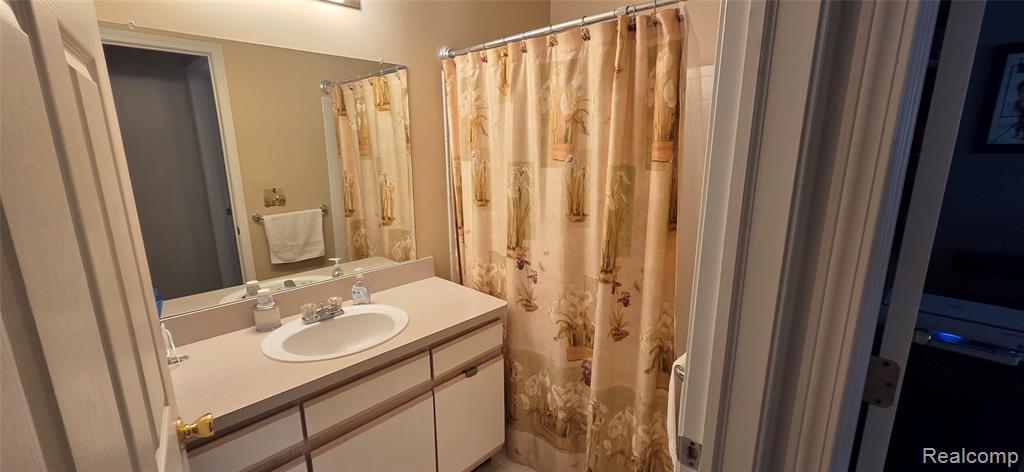 46246 Baldwin Drive, 45, Macomb, MI 48044 — Photo 12