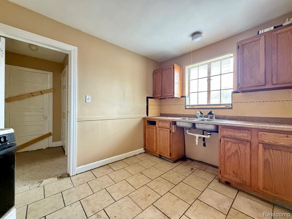 19440 Cliff Street, Detroit, MI 48234 — Photo 12
