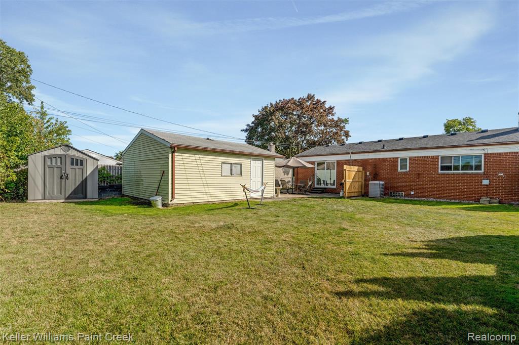 8273 Independence Drive, Sterling Heights, MI 48313 — Photo 34