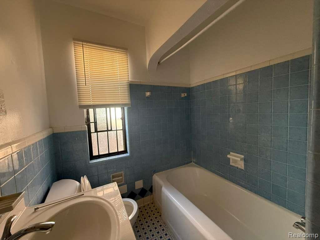 9747 Somerset Avenue, Detroit, MI 48224 — Photo 9