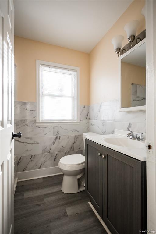 19100 Kingsville Street, Harper Woods, MI 48225 — Photo 9