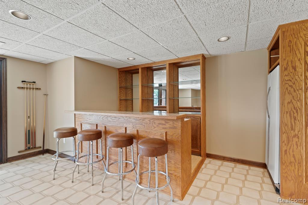 415 W HICKORY GROVE Road, Bloomfield Hills, MI 48302 — Photo 39