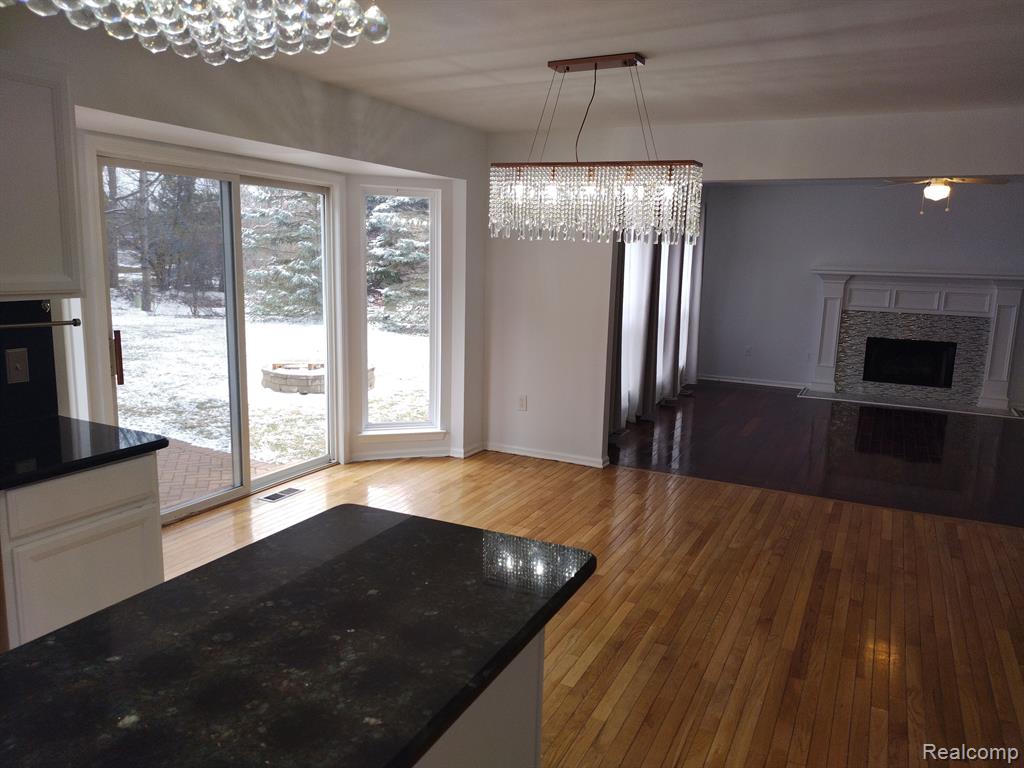 8993 HAYMARKET Street, White Lake, MI — Photo 10