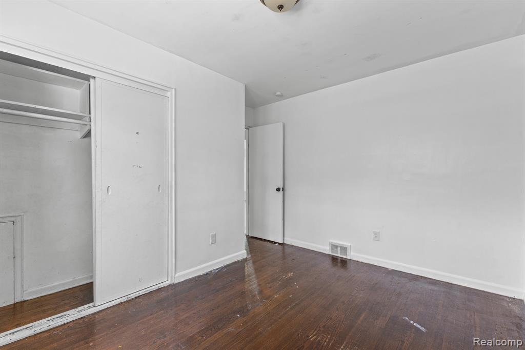 20261 Burt Road, Detroit, MI 48219 — Photo 12