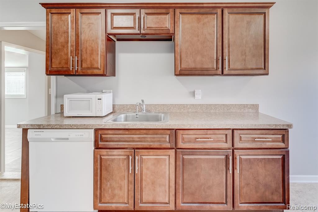 547 S Hawthorne Street, Westland, MI 48186 — Photo 38