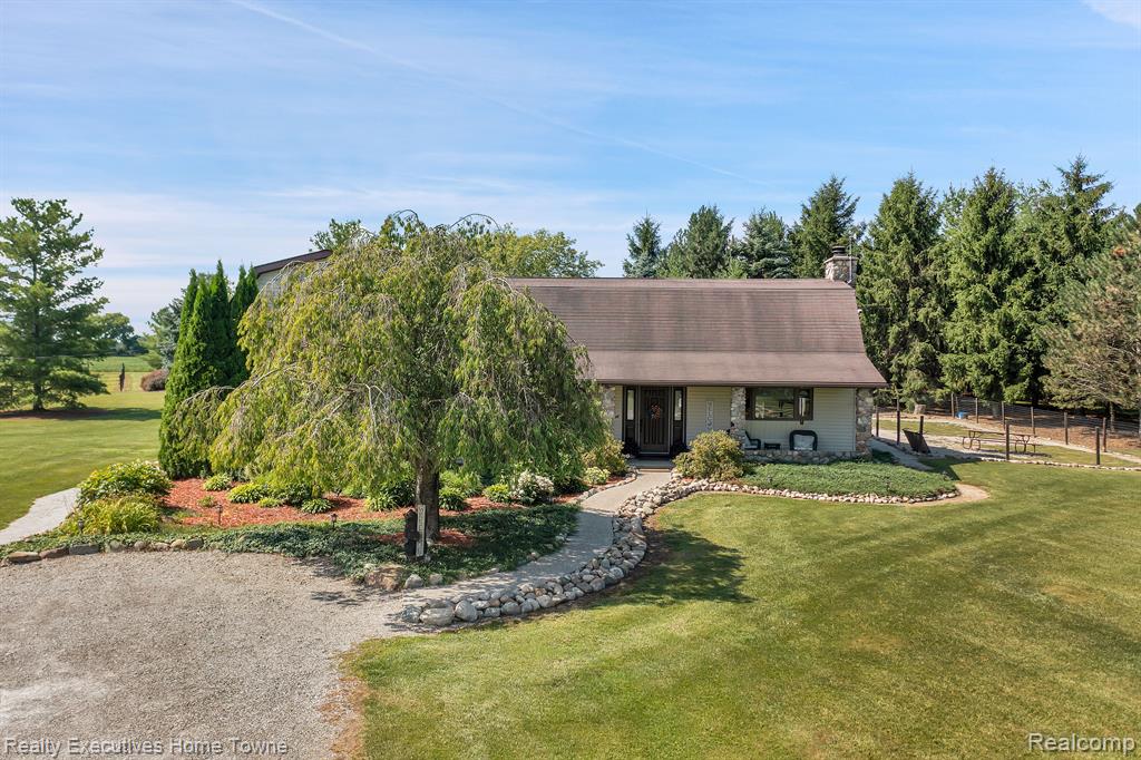 5695 NORMAN Road, MI 48032 — Photo 2