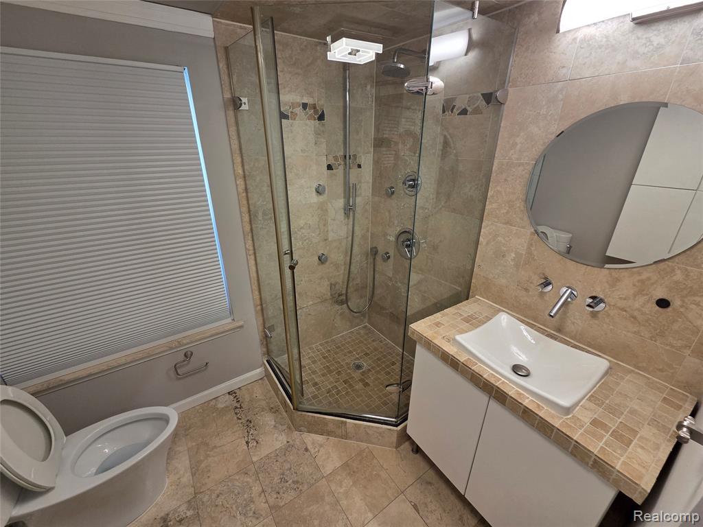 6076 Glen Eagles Drive, West Bloomfield, MI 48323 — Photo 34