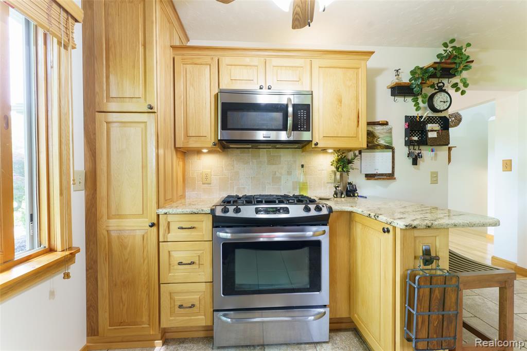 56901 Appaloosa Lane, South Lyon, MI 48178 — Photo 14