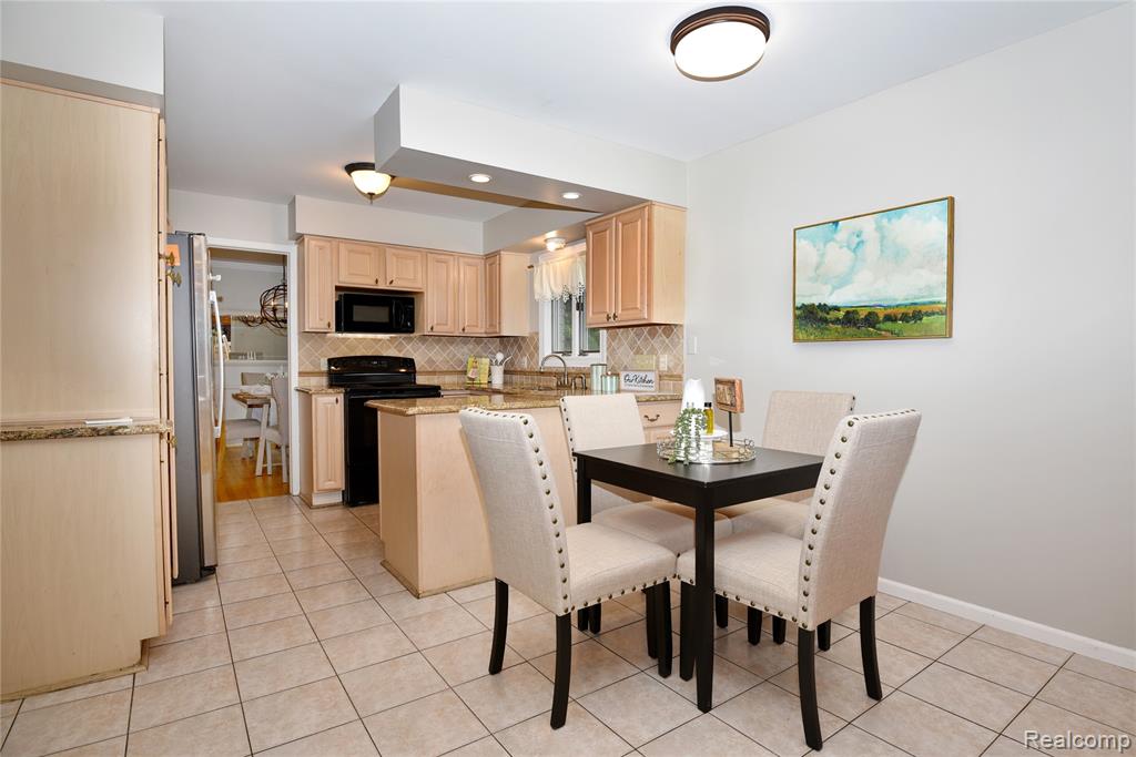 6835 Limerick Lane, Troy, MI 48098 — Photo 13