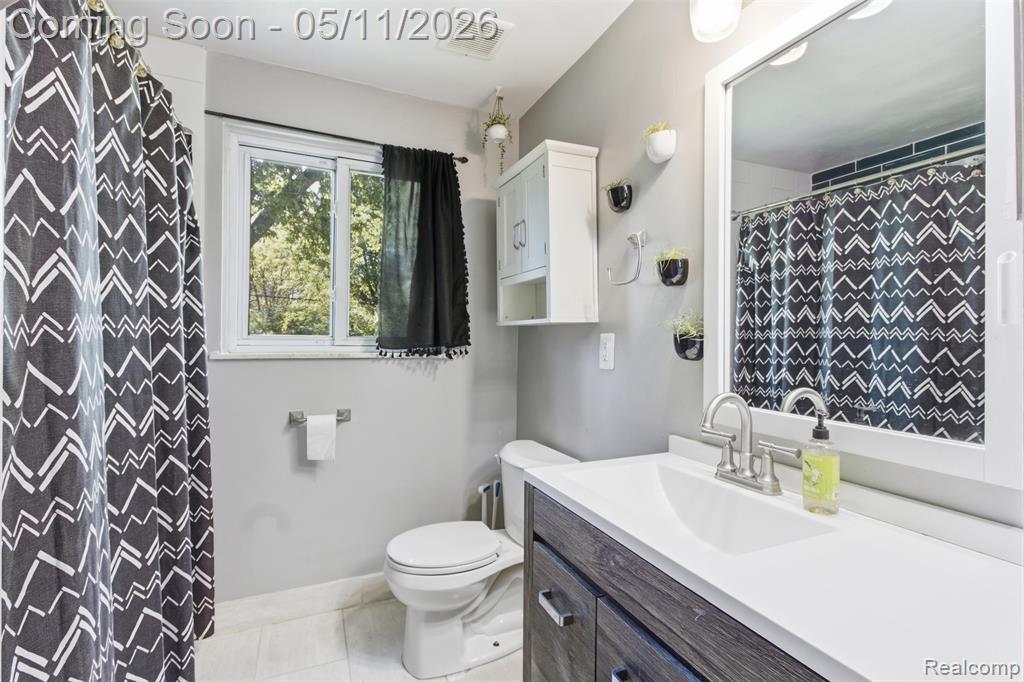 1722 Stephens Drive, Ypsilanti, MI 48198 — Photo 9