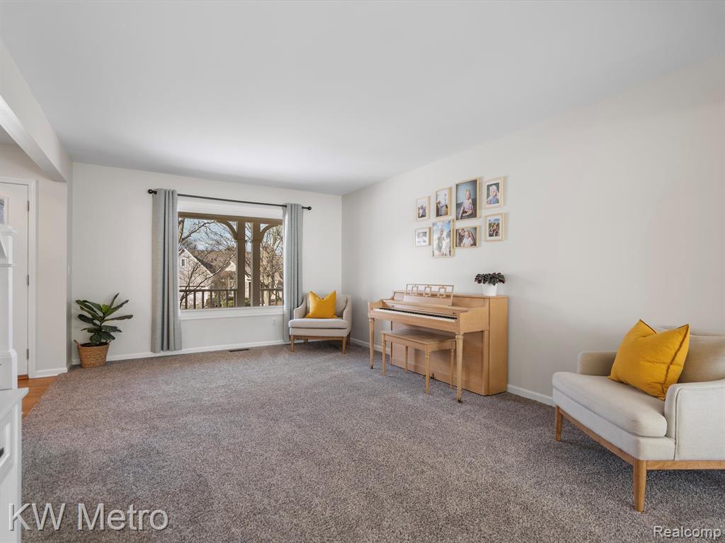 441 DORCHESTER Way, Milford, MI 48381 — Photo 13