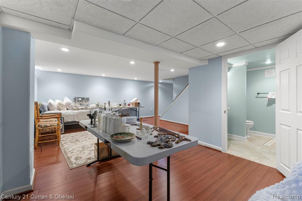 7941 N Charlesworth Street, Dearborn Heights, MI 48127 — Photo 26