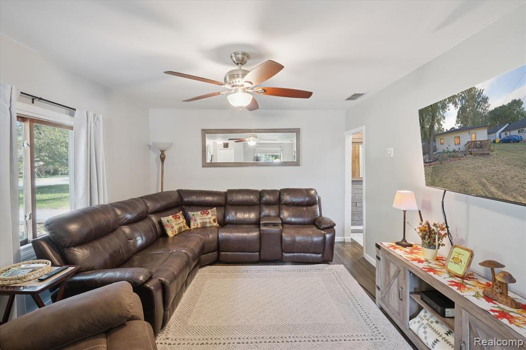 7474 River Vista Street, Utica, MI 48317 — Photo 12