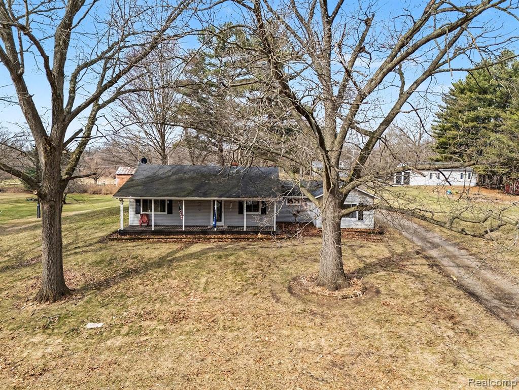 90 S Elm Grove Road, Lapeer, MI 48446 — Photo 16