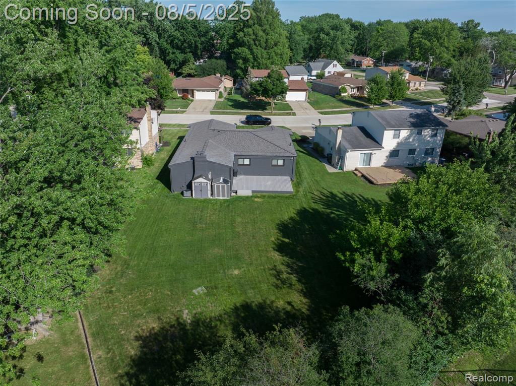 39667 Baker Drive, Sterling Heights, MI 48310 — Photo 25
